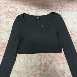 Black Long Sleeve Crop Top